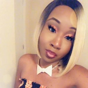 Meet your Posher, Sharon